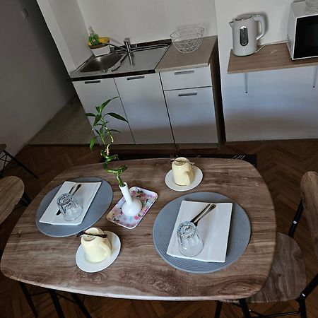 " Rooms Bela Salyna" Icici Bagian luar foto